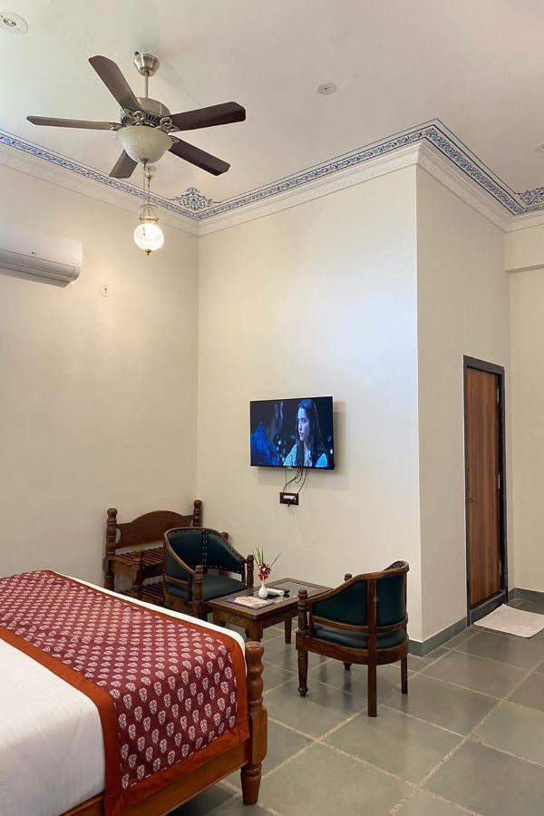 Jai Niwas Palace Resort 쿰발가르 외부 사진