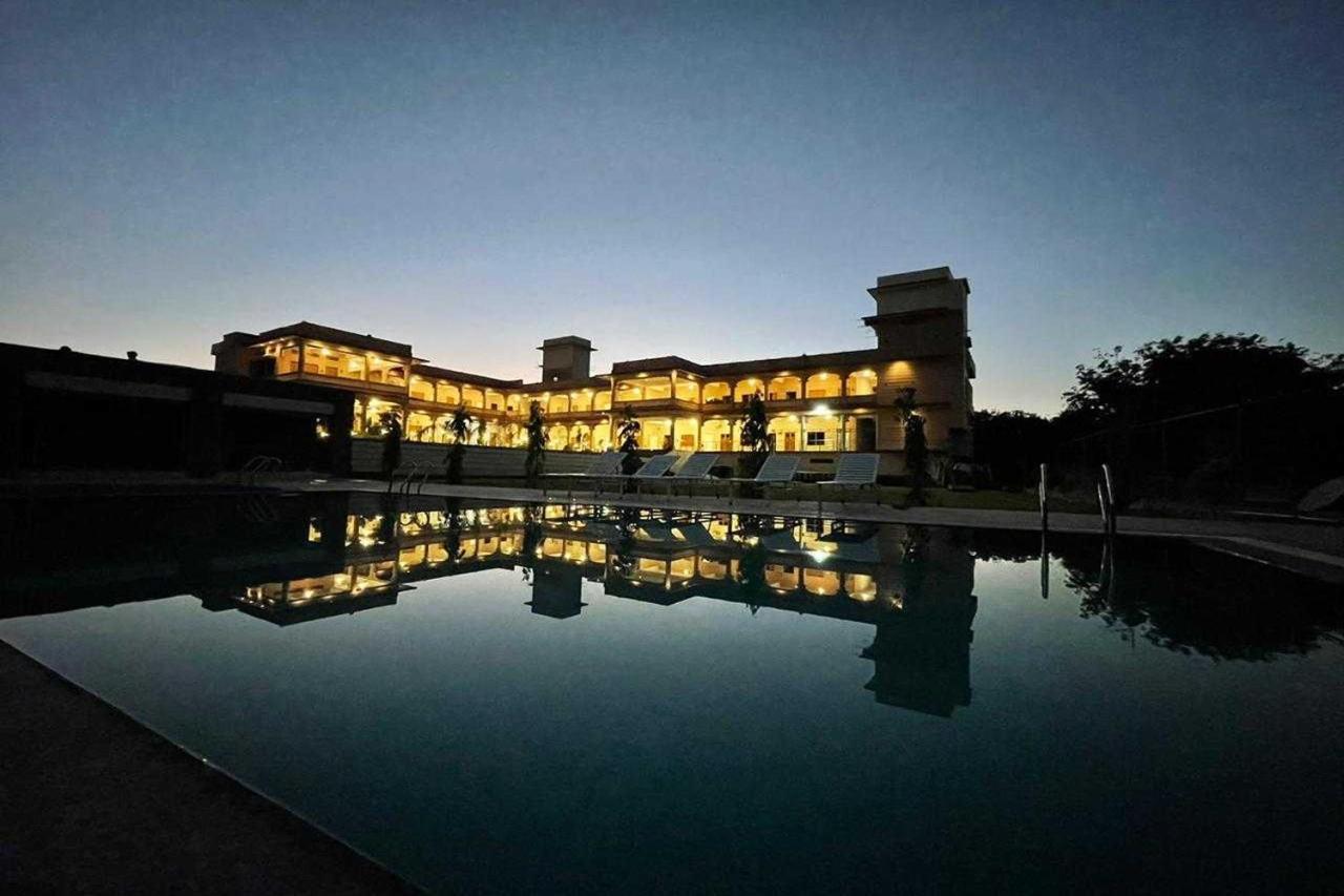 Jai Niwas Palace Resort 쿰발가르 외부 사진
